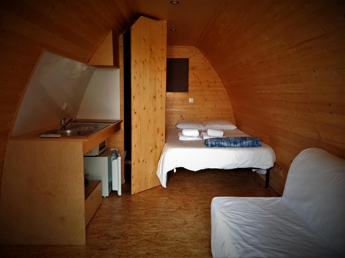 Glamping Hills Hotell Santa Comba de Rossas Eksteriør bilde