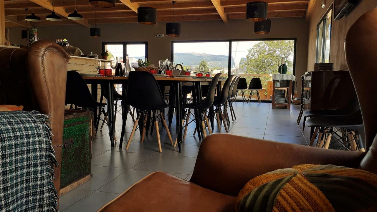 Glamping Hills Hotell Santa Comba de Rossas Eksteriør bilde