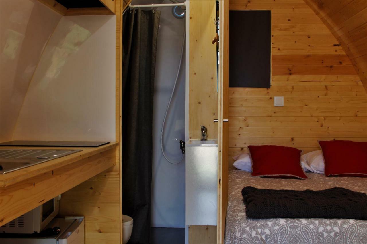 Glamping Hills Hotell Santa Comba de Rossas Eksteriør bilde