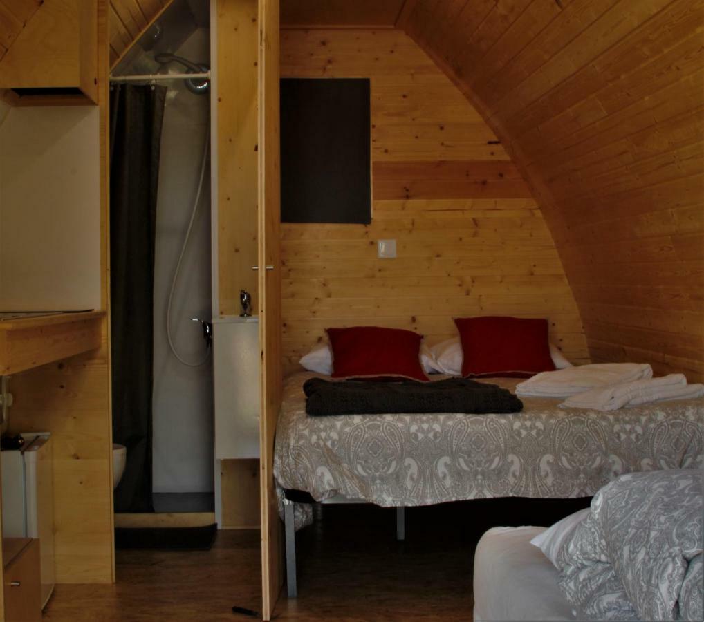 Glamping Hills Hotell Santa Comba de Rossas Eksteriør bilde