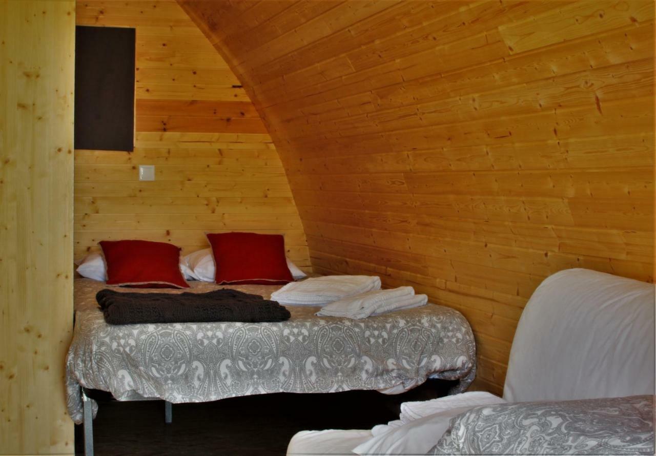Glamping Hills Hotell Santa Comba de Rossas Eksteriør bilde